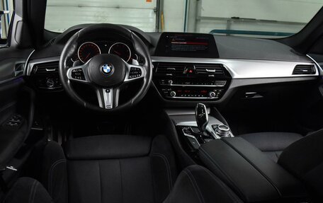 BMW 5 серия, 2020 год, 3 857 000 рублей, 6 фотография