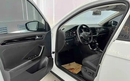 Volkswagen T-Roc I, 2022 год, 1 880 000 рублей, 6 фотография