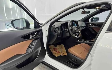 Mazda CX-4, 2023 год, 2 200 000 рублей, 4 фотография