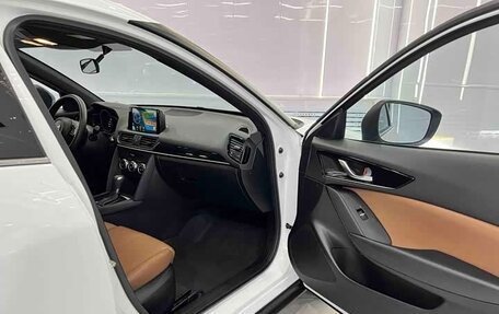 Mazda CX-4, 2023 год, 2 200 000 рублей, 13 фотография