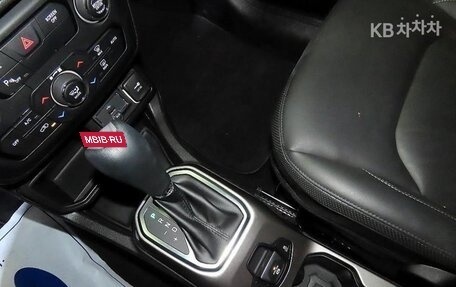 Jeep Renegade I рестайлинг, 2022 год, 1 700 000 рублей, 12 фотография