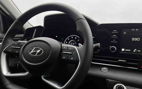 Hyundai Elantra, 2023 год, 1 590 000 рублей, 11 фотография