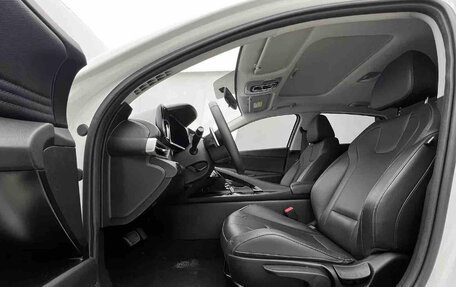 Hyundai Elantra, 2023 год, 1 590 000 рублей, 19 фотография