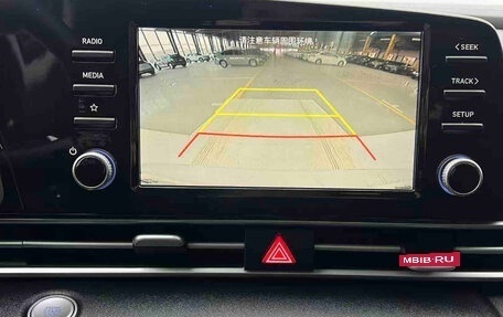 Hyundai Elantra, 2023 год, 1 590 000 рублей, 16 фотография