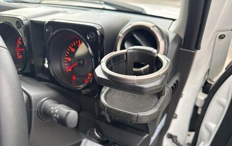 Suzuki Jimny, 2022 год, 1 450 000 рублей, 15 фотография