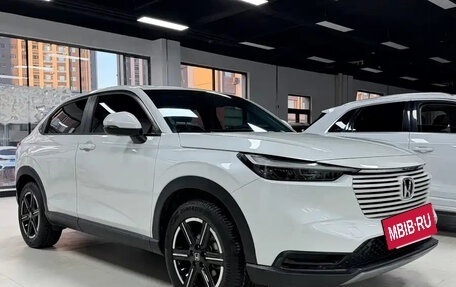 Honda Vezel, 2023 год, 1 850 000 рублей, 3 фотография