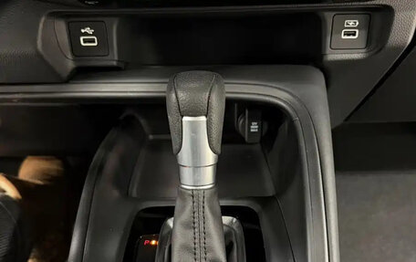 Honda Vezel, 2023 год, 1 850 000 рублей, 14 фотография