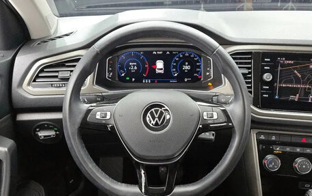 Volkswagen T-Roc I, 2022 год, 1 522 030 рублей, 6 фотография