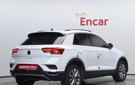 Volkswagen T-Roc I, 2022 год, 1 522 030 рублей, 3 фотография