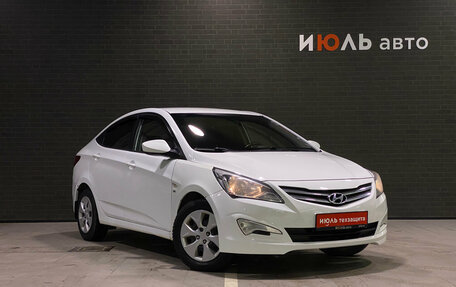 Hyundai Solaris II рестайлинг, 2015 год, 1 070 000 рублей, 3 фотография