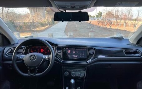 Volkswagen T-Roc I, 2021 год, 1 580 007 рублей, 11 фотография