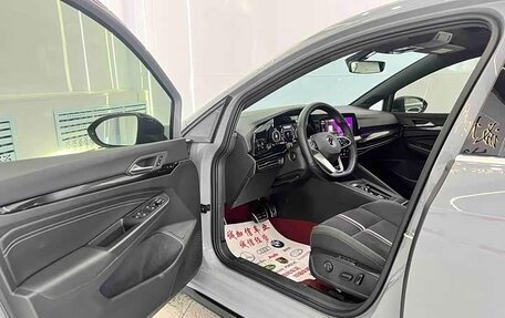 Volkswagen Golf VIII, 2023 год, 2 200 000 рублей, 4 фотография