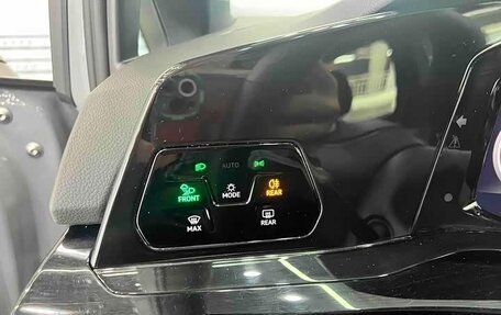 Volkswagen Golf VIII, 2023 год, 2 200 000 рублей, 8 фотография