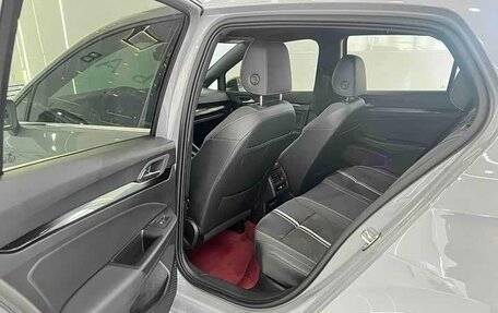 Volkswagen Golf VIII, 2023 год, 2 200 000 рублей, 10 фотография