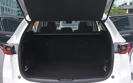 Mazda CX-5 II, 2025 год, 2 330 000 рублей, 17 фотография