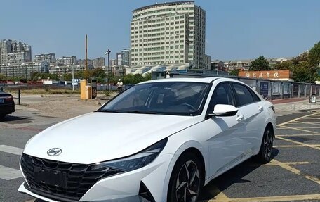 Hyundai Elantra, 2022 год, 1 380 000 рублей, 3 фотография