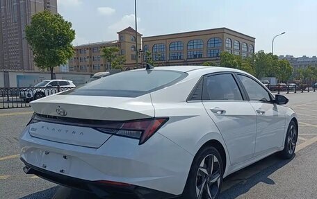 Hyundai Elantra, 2022 год, 1 380 000 рублей, 4 фотография