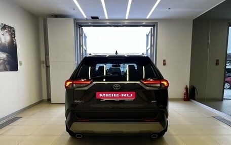 Toyota RAV4, 2020 год, 3 650 000 рублей, 6 фотография