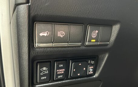 Nissan Patrol, 2011 год, 1 850 000 рублей, 13 фотография