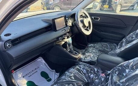 Honda Vezel, 2022 год, 1 870 000 рублей, 17 фотография