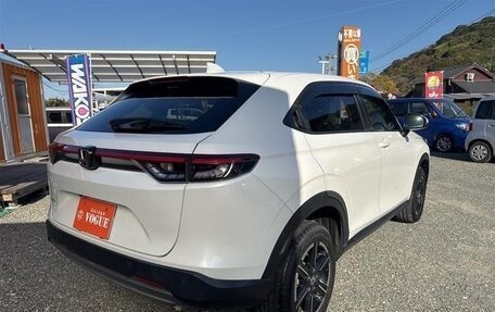 Honda Vezel, 2022 год, 1 870 000 рублей, 6 фотография