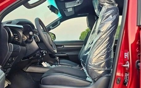 Toyota Hilux VIII, 2025 год, 8 150 000 рублей, 16 фотография