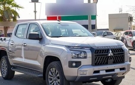 Mitsubishi L200, 2026 год, 4 400 000 рублей, 13 фотография