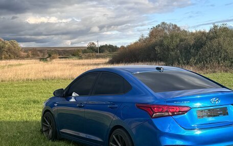 Hyundai Solaris II рестайлинг, 2018 год, 1 200 000 рублей, 3 фотография