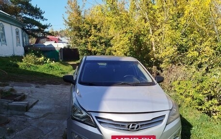 Hyundai Solaris II рестайлинг, 2015 год, 600 000 рублей, 8 фотография