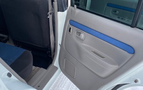 Mazda Demio III (DE), 2001 год, 300 000 рублей, 28 фотография