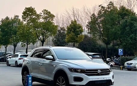 Volkswagen T-Roc I, 2022 год, 1 540 000 рублей, 3 фотография