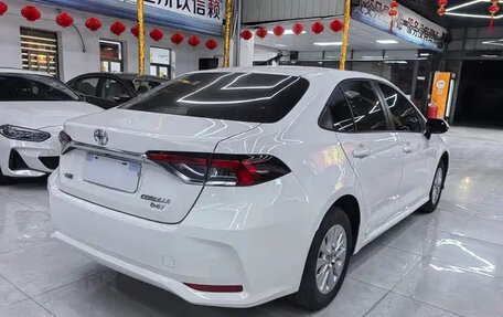 Toyota Corolla, 2022 год, 1 299 000 рублей, 5 фотография