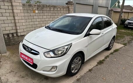 Hyundai Solaris II рестайлинг, 2013 год, 790 000 рублей, 1 фотография