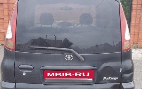 Toyota FunCargo, 2004 год, 450 000 рублей, 2 фотография