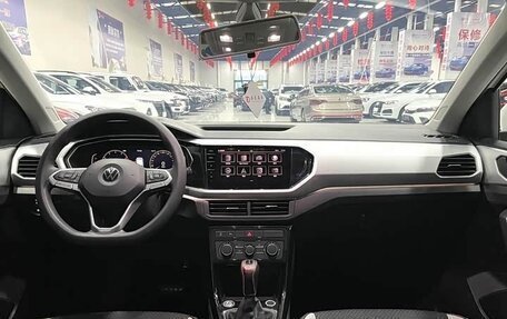 Volkswagen T-Cross I, 2022 год, 1 600 000 рублей, 2 фотография