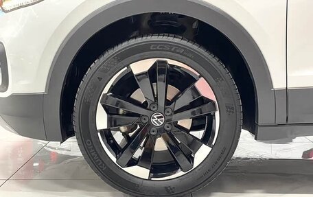 Volkswagen T-Cross I, 2022 год, 1 600 000 рублей, 17 фотография