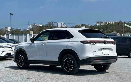 Honda Vezel, 2023 год, 1 834 000 рублей, 3 фотография