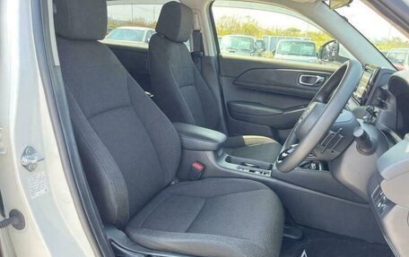Honda Vezel, 2023 год, 1 834 000 рублей, 7 фотография