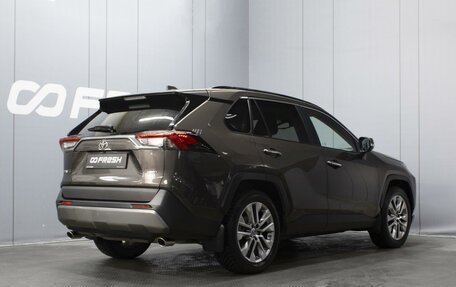 Toyota RAV4, 2020 год, 3 220 000 рублей, 2 фотография