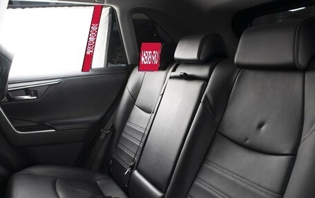 Toyota RAV4, 2020 год, 3 220 000 рублей, 9 фотография