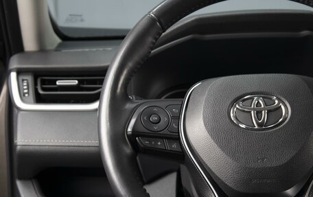 Toyota RAV4, 2020 год, 3 220 000 рублей, 11 фотография