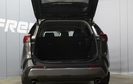 Toyota RAV4, 2020 год, 3 220 000 рублей, 18 фотография