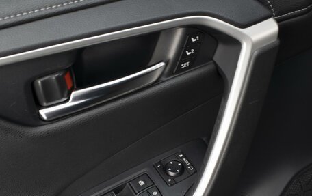 Toyota RAV4, 2020 год, 3 220 000 рублей, 17 фотография