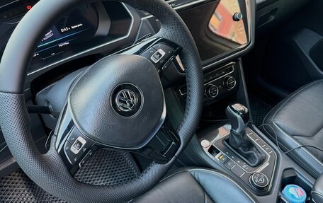 Volkswagen Tiguan II, 2018 год, 2 850 000 рублей, 4 фотография