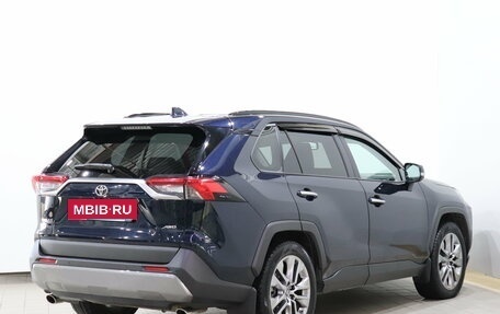 Toyota RAV4, 2020 год, 2 950 000 рублей, 5 фотография