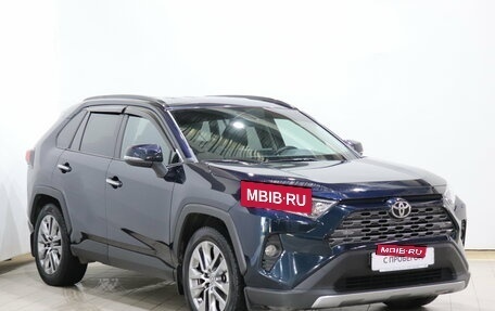 Toyota RAV4, 2020 год, 2 950 000 рублей, 3 фотография