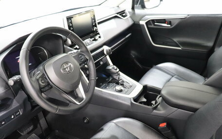 Toyota RAV4, 2020 год, 2 950 000 рублей, 17 фотография