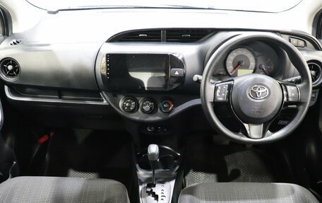 Toyota Vitz, 2019 год, 955 000 рублей, 13 фотография