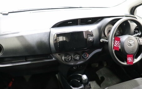 Toyota Vitz, 2019 год, 955 000 рублей, 14 фотография