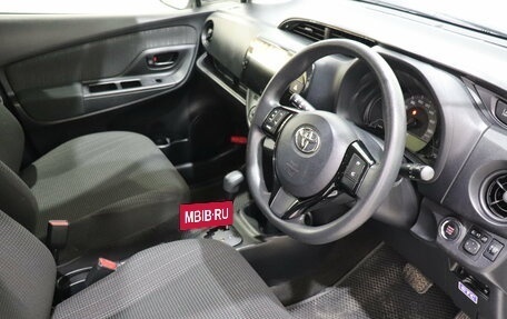 Toyota Vitz, 2019 год, 955 000 рублей, 15 фотография